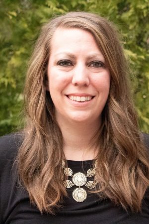 Kelli Kafka - Headshot